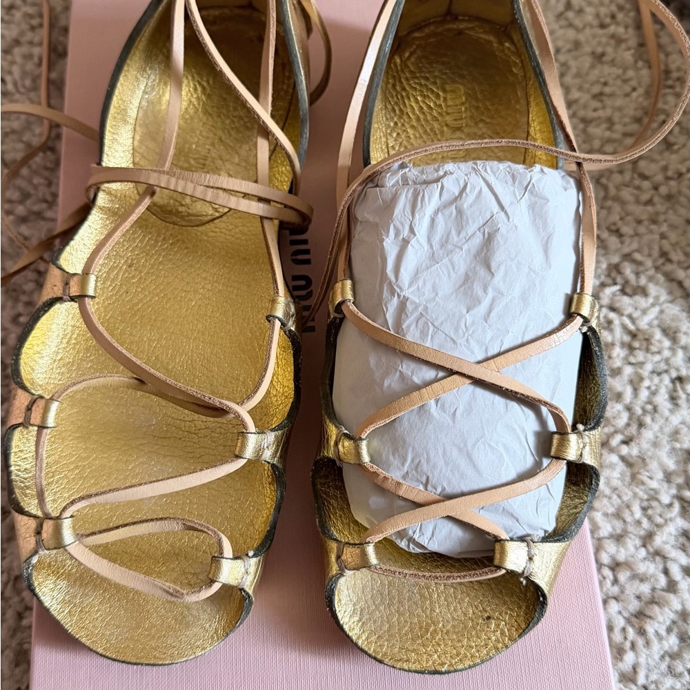 Miu Miu
Leather Sandals